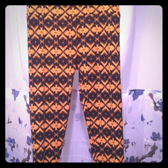 LulaRoe one size leggings - Picture 1 of 3